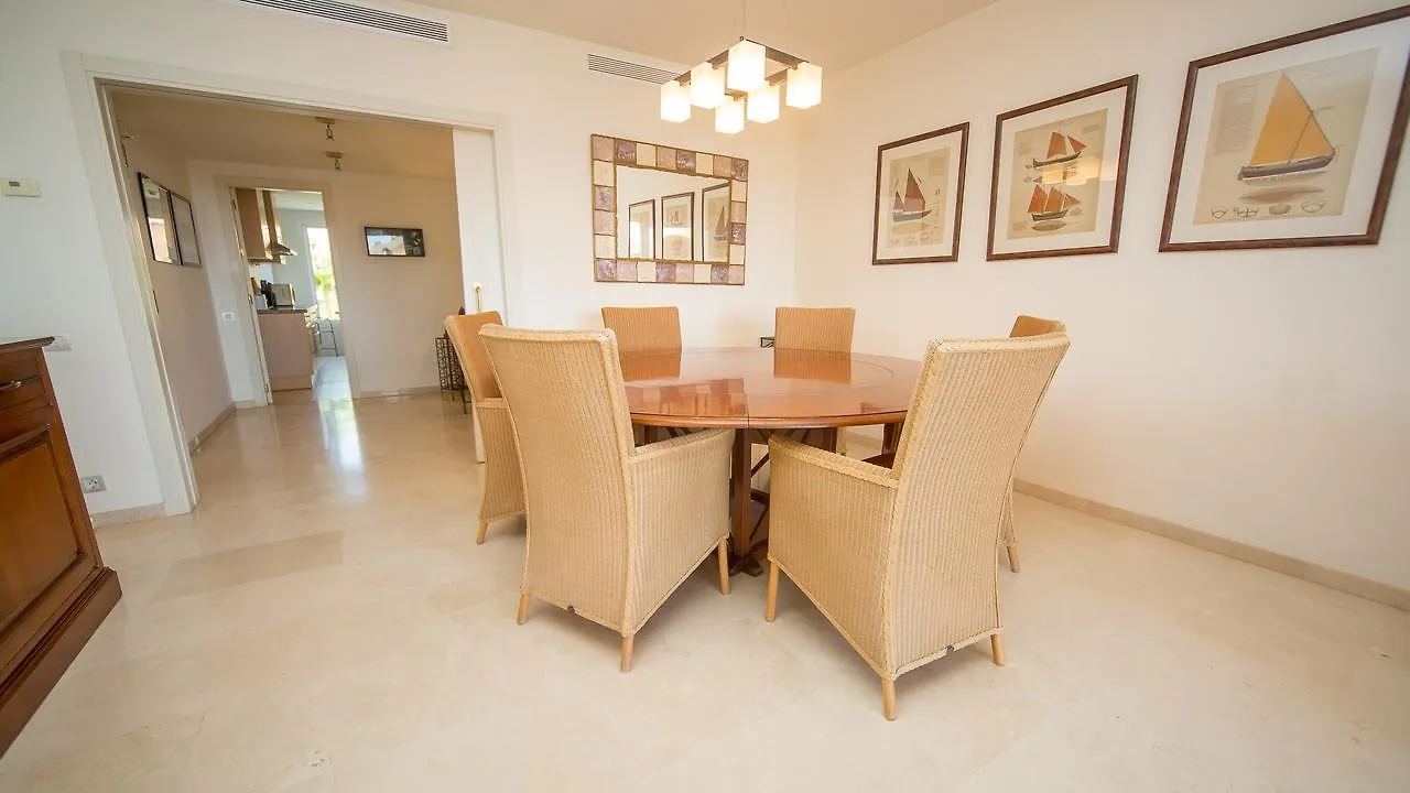 1022 Los Granados Apartment Manilva